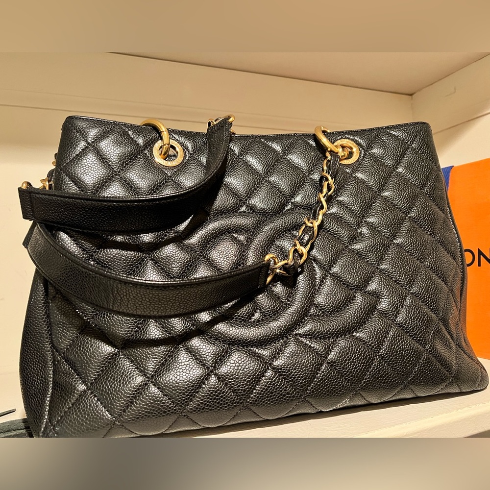 Chanel Tote Bag
